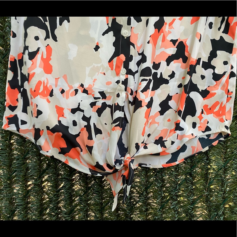 Tank Button Up Blouse - Picture 6 of 6